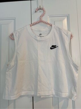 Nike White Cropped Sleeveless Tank | Size S